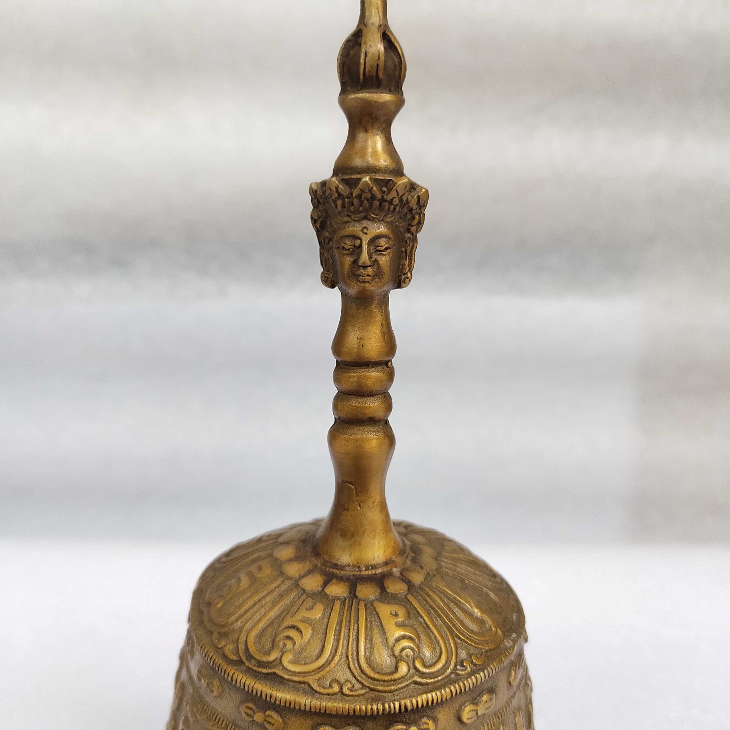 Amazon｜金剛鈴 密教法具 大型(高さ15cm×口径9cm) 銅の鐘 仏鐘 風水