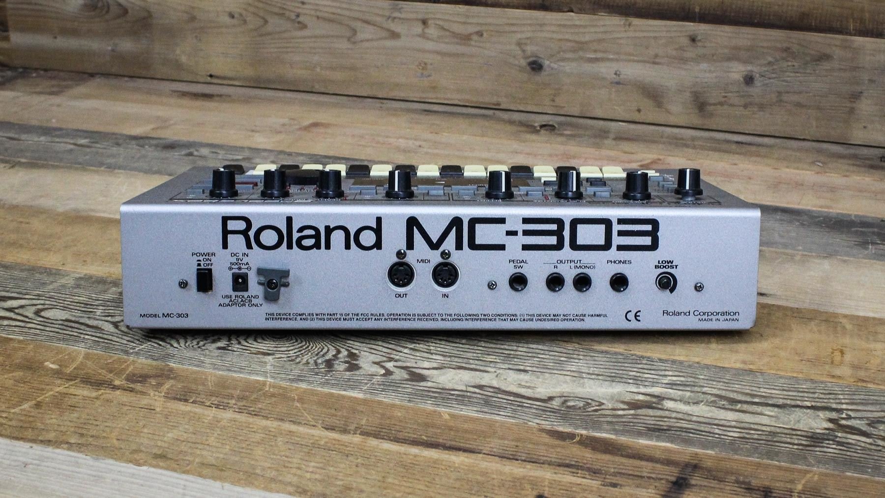 Amazon.co.jp: Roland MC-303 Dance系 Sequencer machine groove box