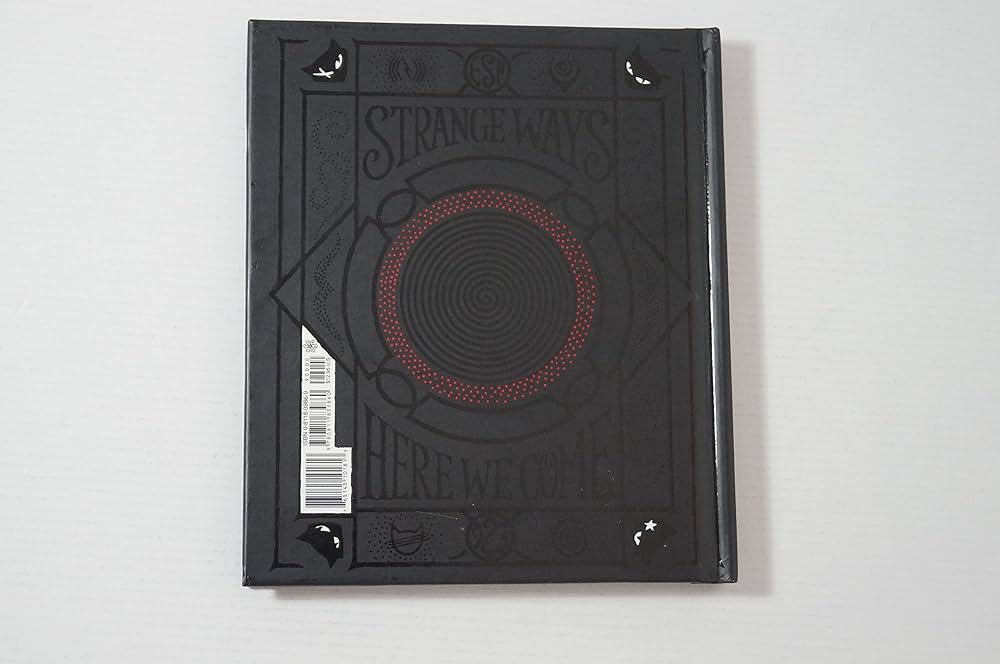 Amazon | Emily's Secret Book of Strange: Emily the Strange | Reger