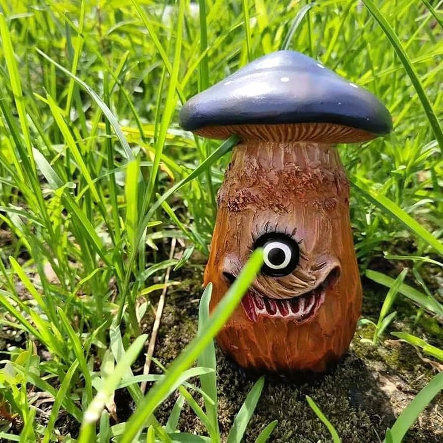Amazon.co.jp: ハロウィン 面白い突然変異キノコ - 5インチ 樹脂