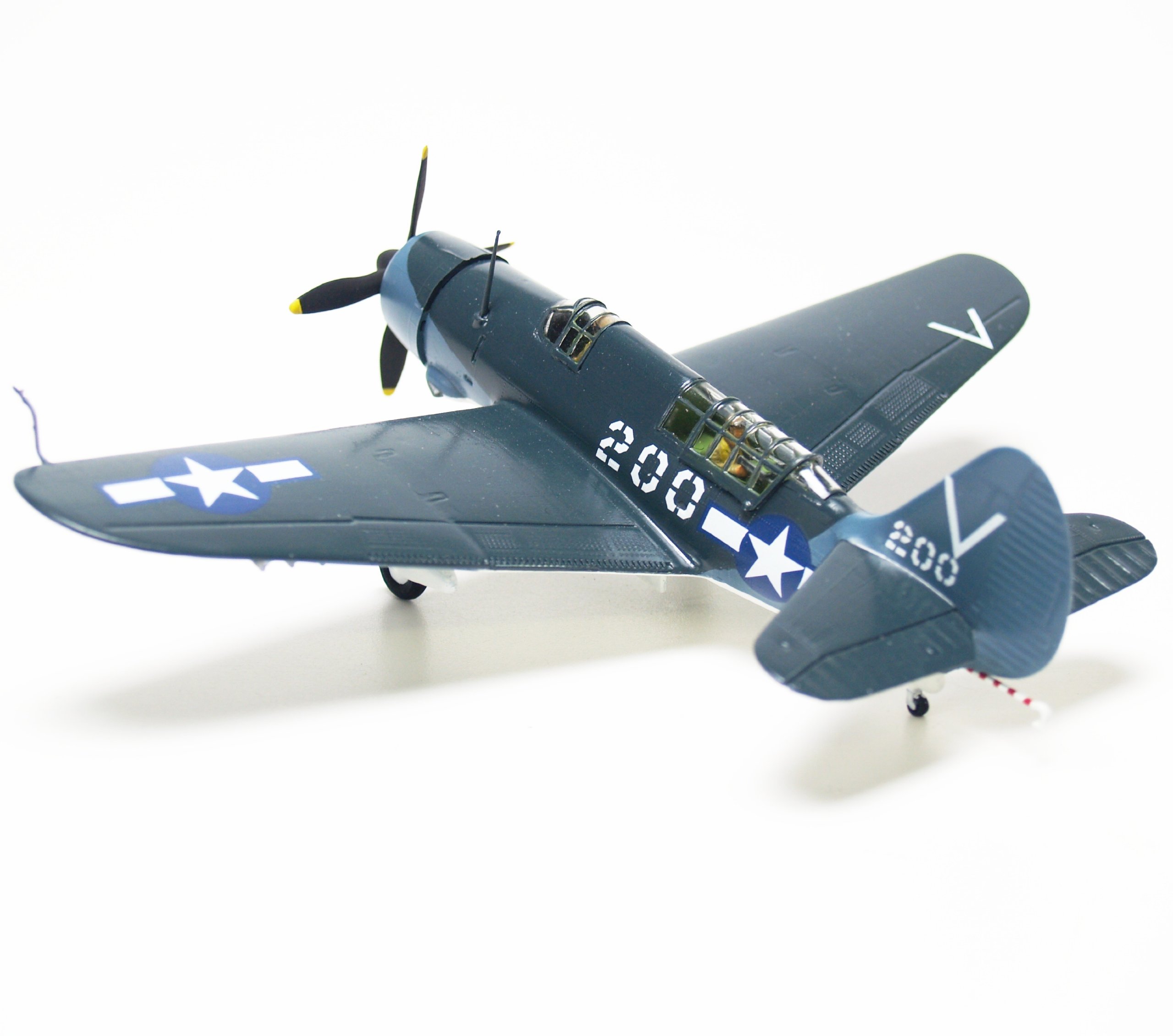 Amazon | エアフィックス 1/72 カーチスSB2Cヘルダイバー プラモデル