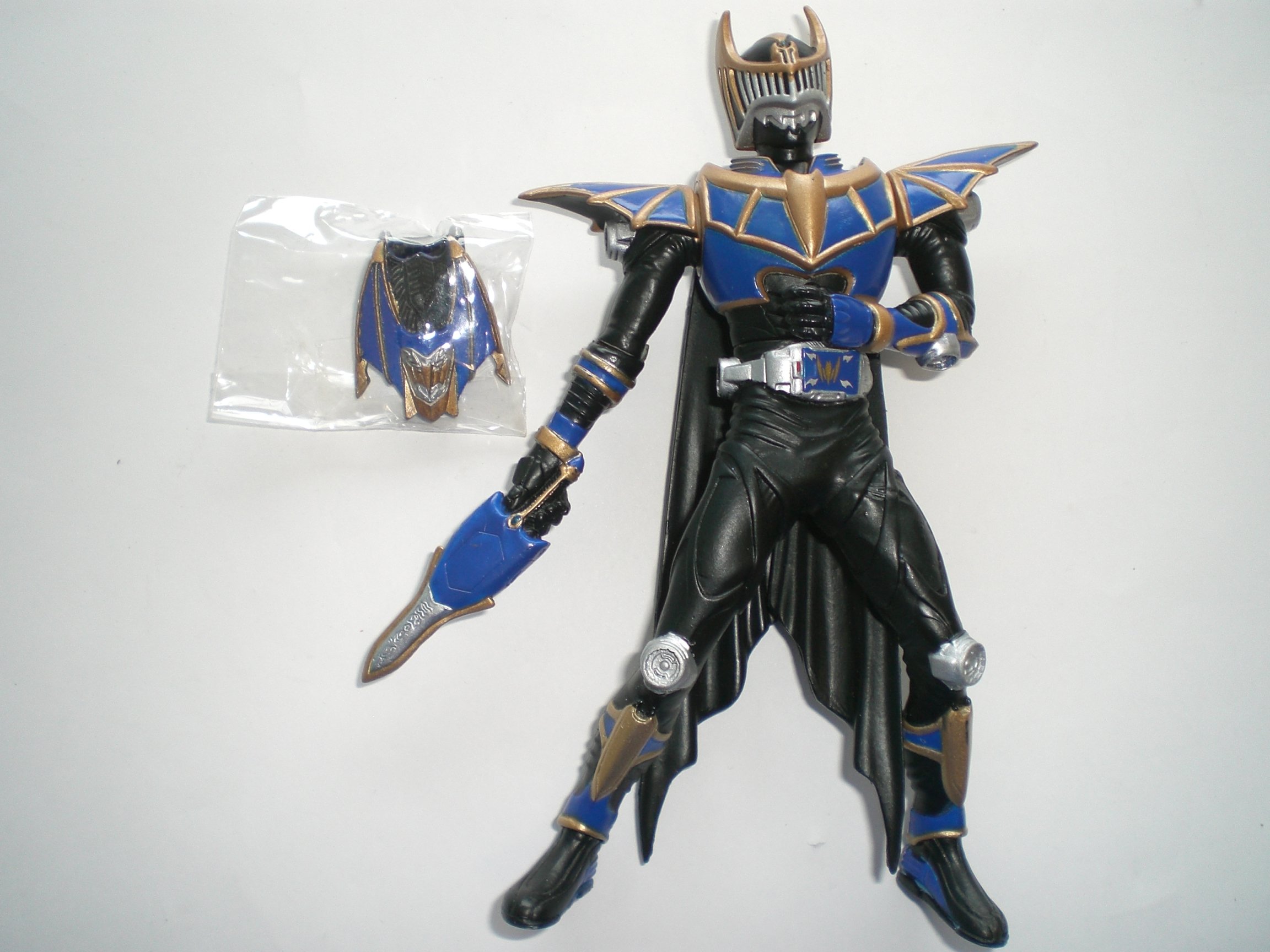 Amazon.co.jp: 仮面ライダー龍騎 龍騎コレクタブルソフビフィギュア