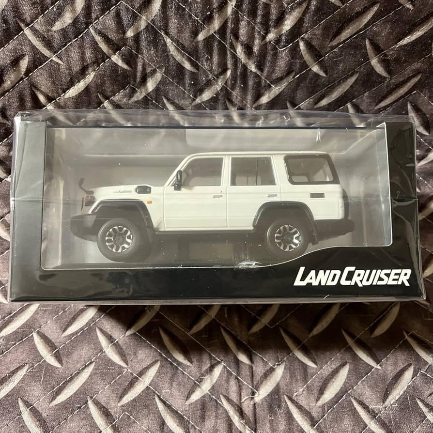 Amazon | ミニカー ランドクルーザー70再再販 1/30カラーサンプル☆040