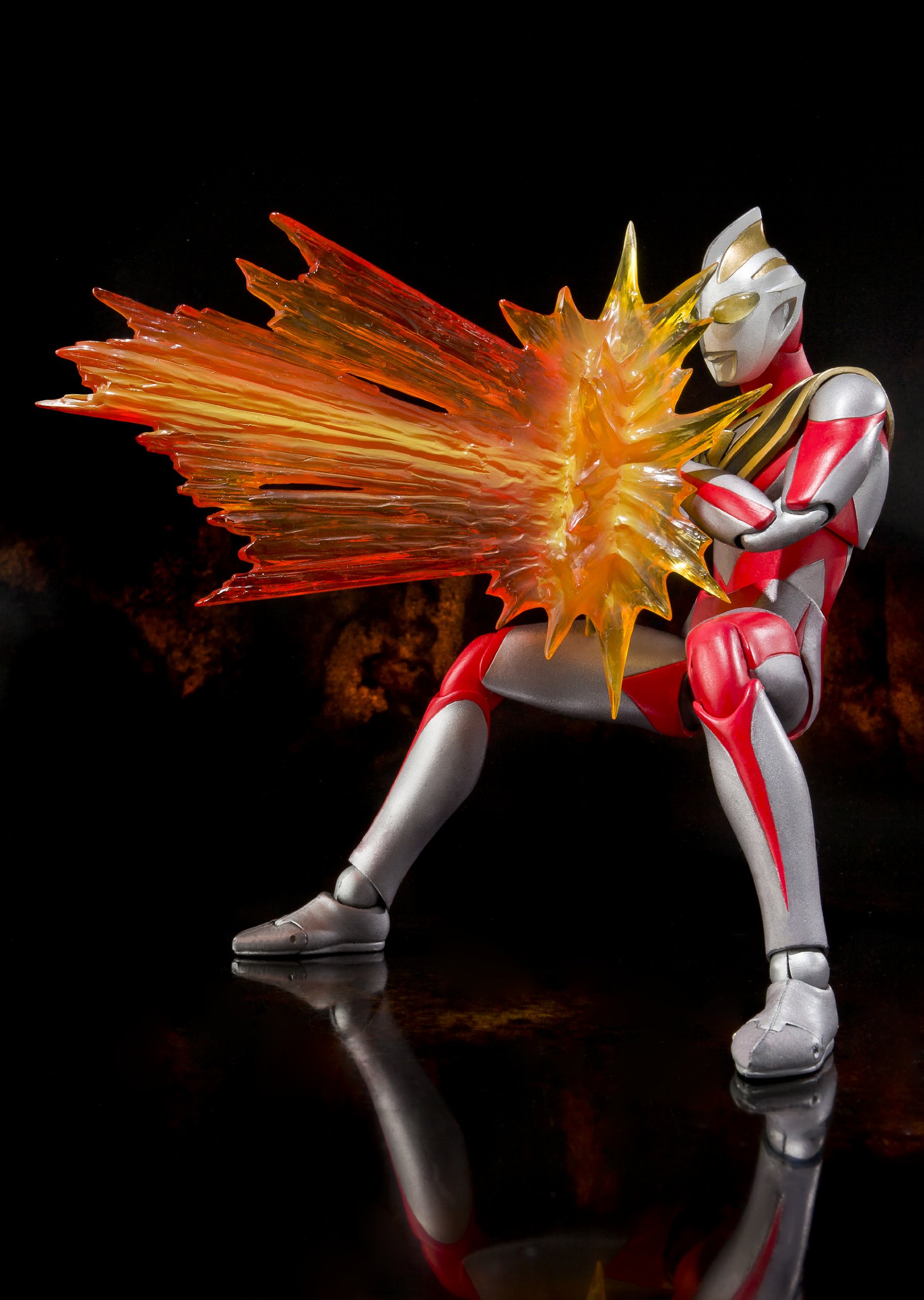 Amazon.co.jp: TAMASHII NATIONS ULTRA-ACT ウルトラマンガイア (V2