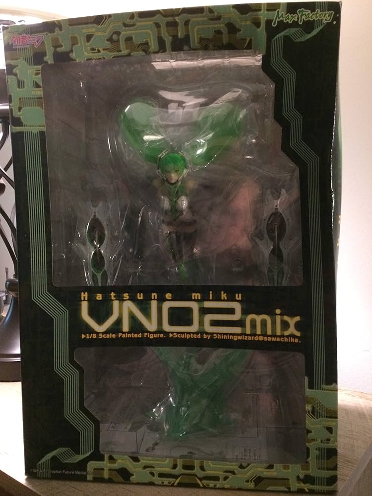 Amazon.co.jp: 初音ミク VN02 mix (1/8スケールPVC&ABS塗装済み完成品