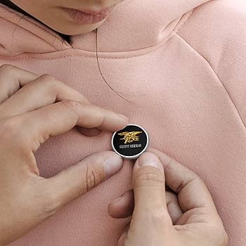 Amazon.co.jp: バッジ 円形 ミリタリー ネイビーシールズ 海軍特殊部隊