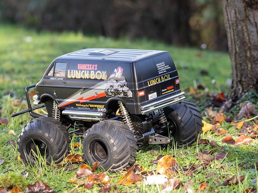 Amazon.com: TAMIYA America, Inc 1/12 Lunch Box Monster Truck Kit