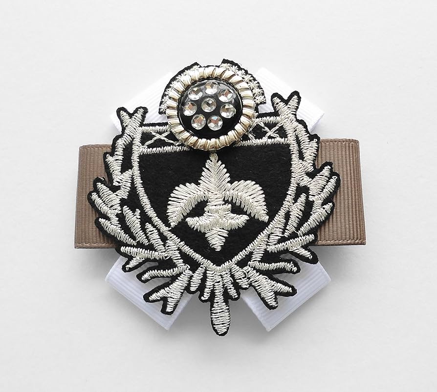 Amazon.co.jp: ヴィルシーナ エンブレムブローチ ワッペンブローチ 服