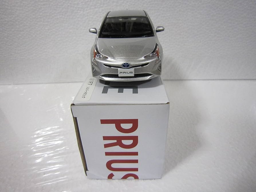Amazon | トヨタ 1/30 オフィシャルミニカー 新型プリウス カラー