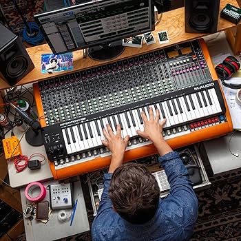 Amazon.com: M-AUDIO Keystation 61 MK3 - Synth Action 61 Key USB