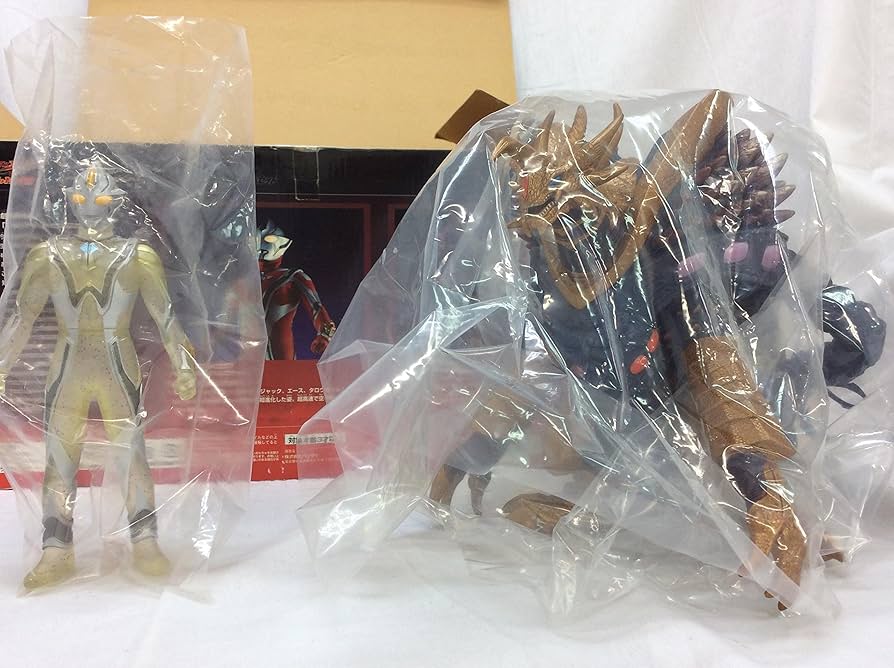 Amazon.com: Ultraman Mebius - Mebius Infinity & U-Killersaurus Set