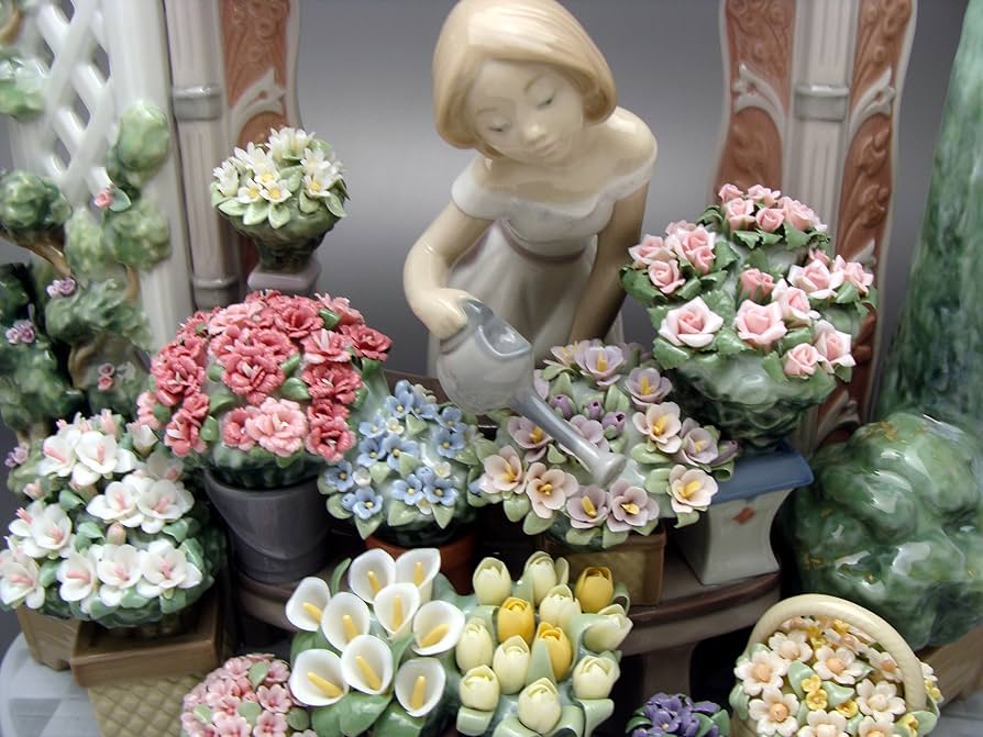 Amazon.co.jp: リヤドロ(LLADRO) 8250 ロマンティックな朝 : ホーム