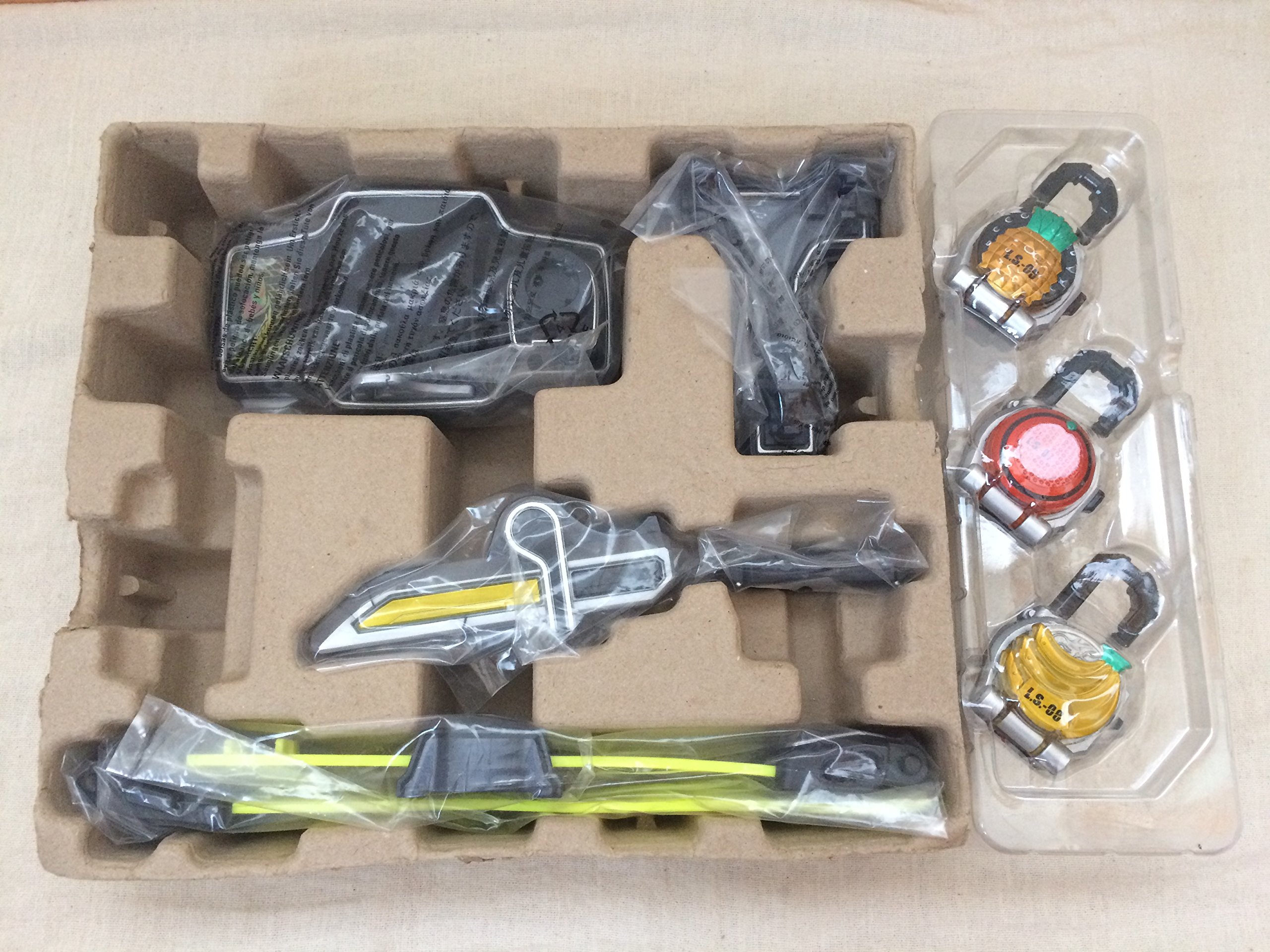 Amazon | 仮面ライダー鎧武 (ガイム) DX戦極ドライバー&ロックシード