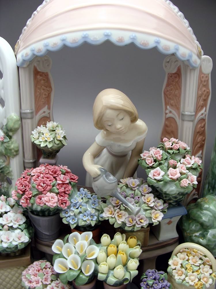 Amazon.co.jp: リヤドロ(LLADRO) 8250 ロマンティックな朝 : ホーム