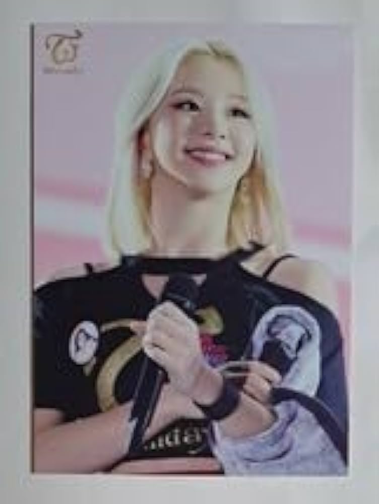 Amazon.co.jp: TWICE チェヨン DOME TOUR 2019#Dreamday ライブフォト