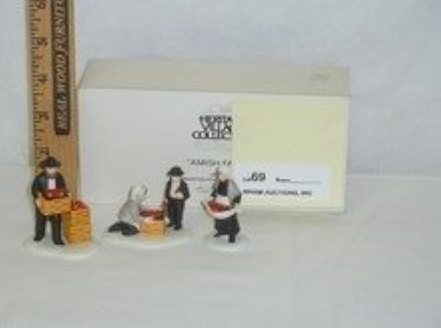 HERITAGE VILLAGE COLLECTION Department 56 Amish Family : Amazon.it