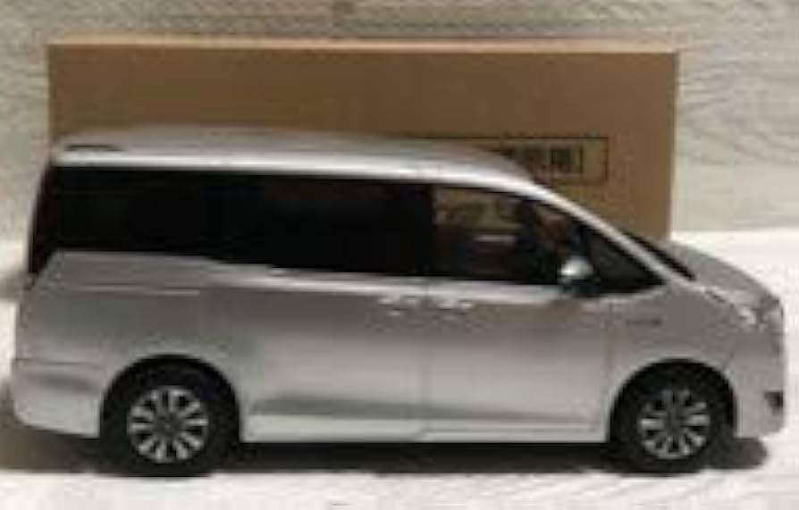 Amazon | 1/30 トヨタ 新型 エスクァイア Esquire 後期 非売品 カラー