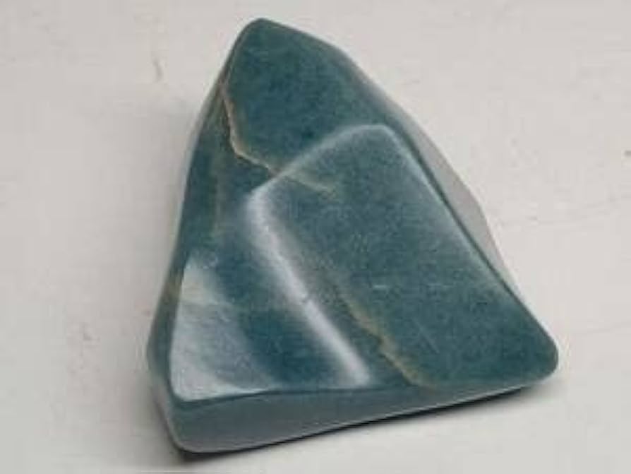 Amazon.co.jp: 青翡翠 67g 翡翠 原石 ヒスイ 鉱物 鑑賞石 糸魚川 水石