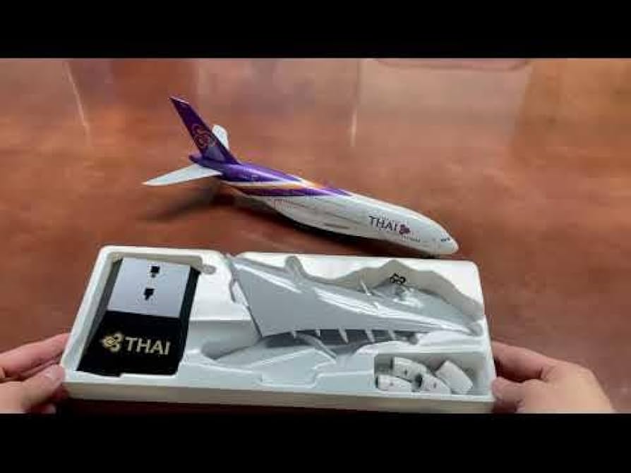 Amazon.com: Daron Skymarks Thai A380-800 Building Kit with Gear