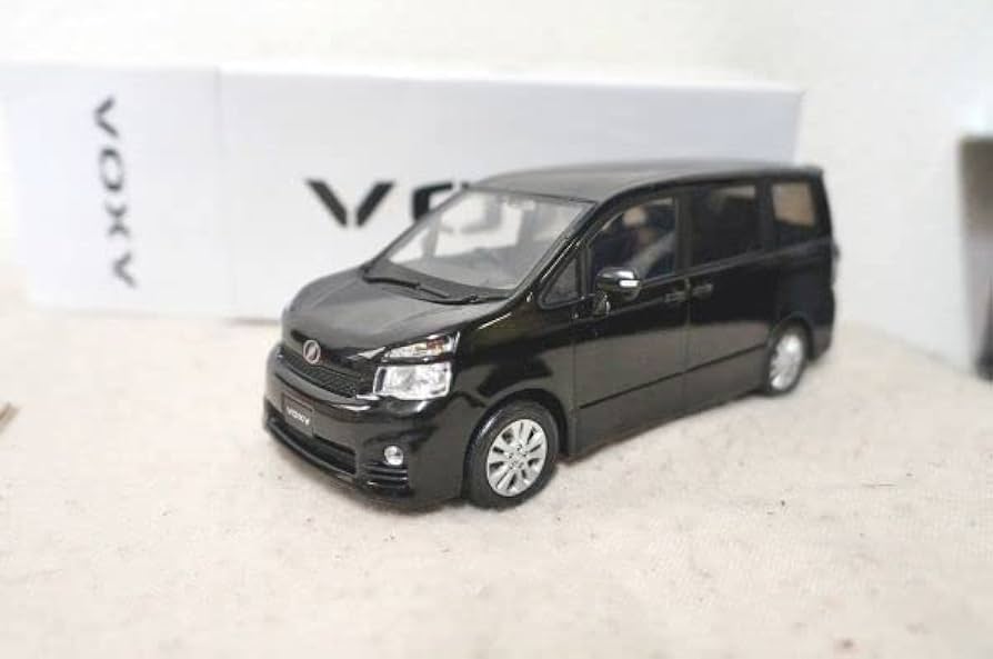 Amazon | トヨタ カラーサンプル VOXY 1/24 ミニカー ブラック 非売品