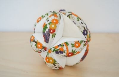 モンテッソーリのキッキングボールの作り方を解説！【型紙配布あり