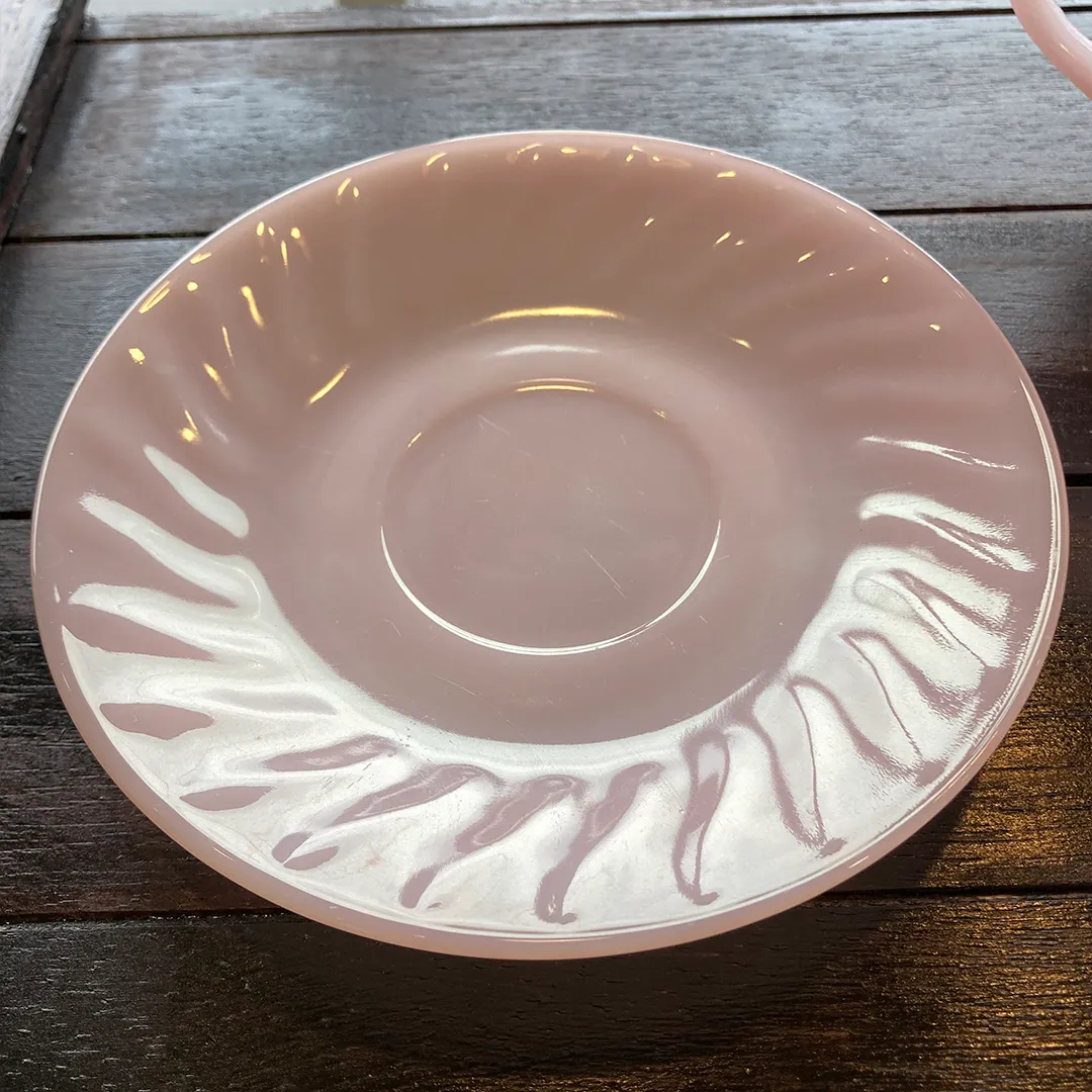 ピンクスワール カップ＆ソーサー 1956～1962年頃製造 Fire-king