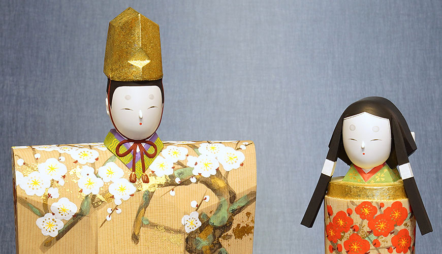 万葉堂 奈良一刀彫 雛人形 吉岡一泰作 立雛-紅白梅5寸