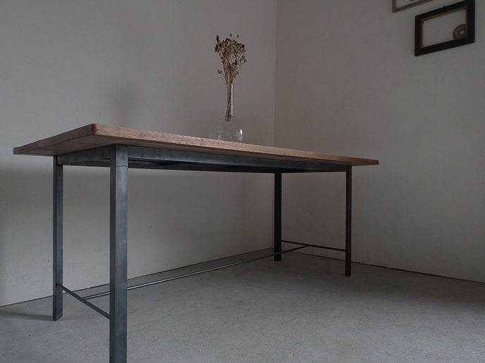 Z00345 インダストリアル ラワン材 鉄脚ダイニングテーブル 作業台