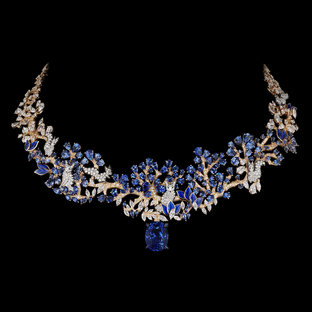 ディオールの新作ハイジュエリー、幻想の森に動物たちが遊ぶ