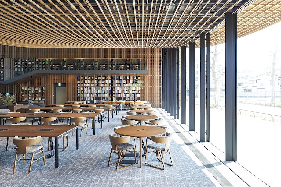 中村拓志、二俣公一、熊野 亘の3氏がデザイナーとして参画した天童木工