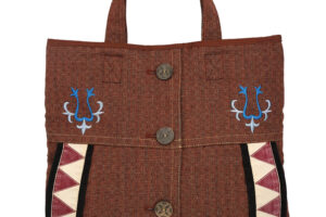 アトラクション衣装をバッグにアップサイクル 東京ディズニーランド