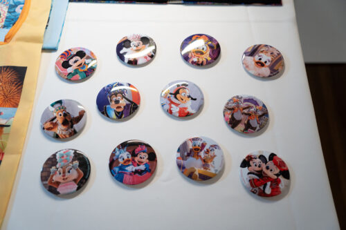 東京ディズニーリゾート「アンコール！ザ・モーメンツ展」実写グッズに