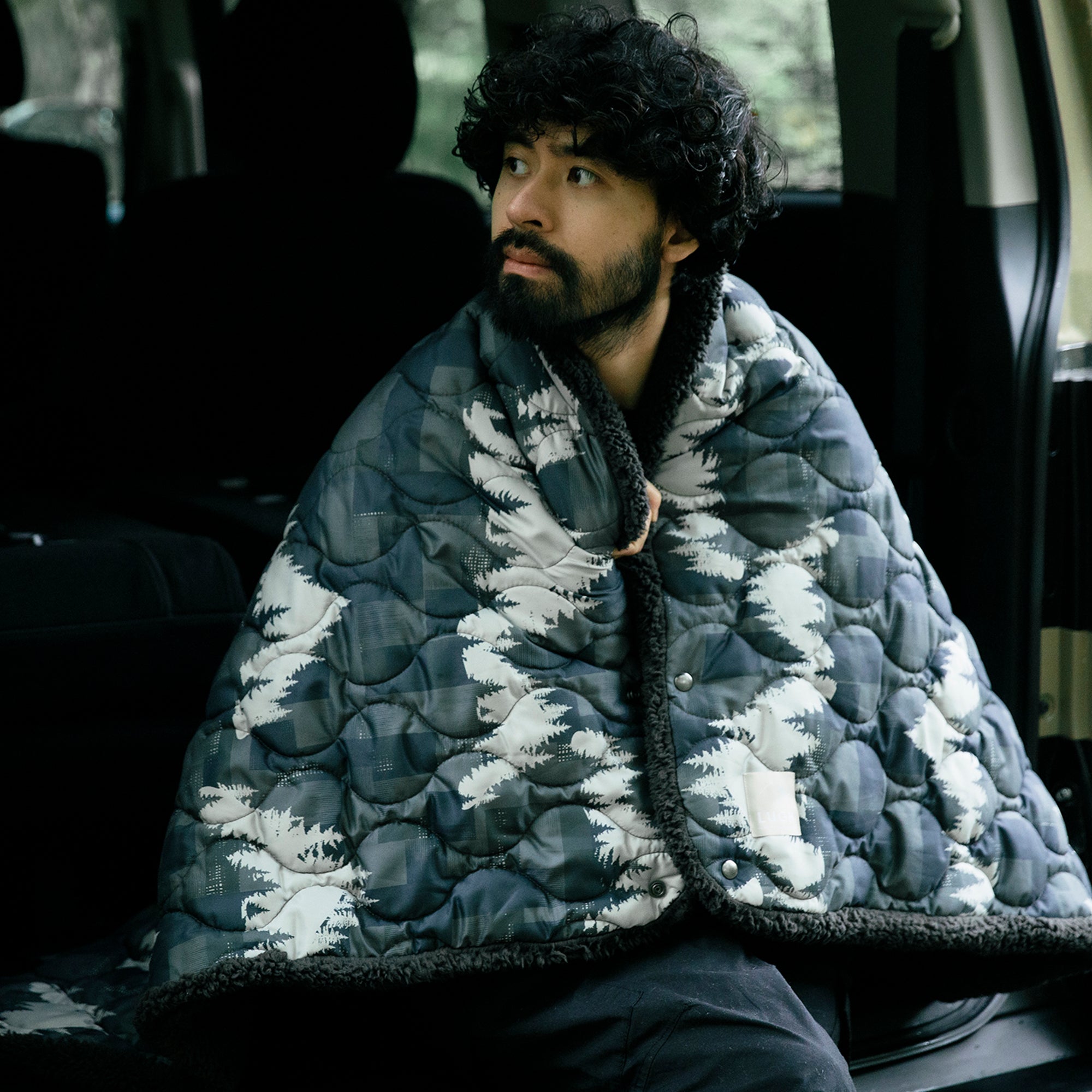 sq_edge25_gr_s01.jpg?crop=