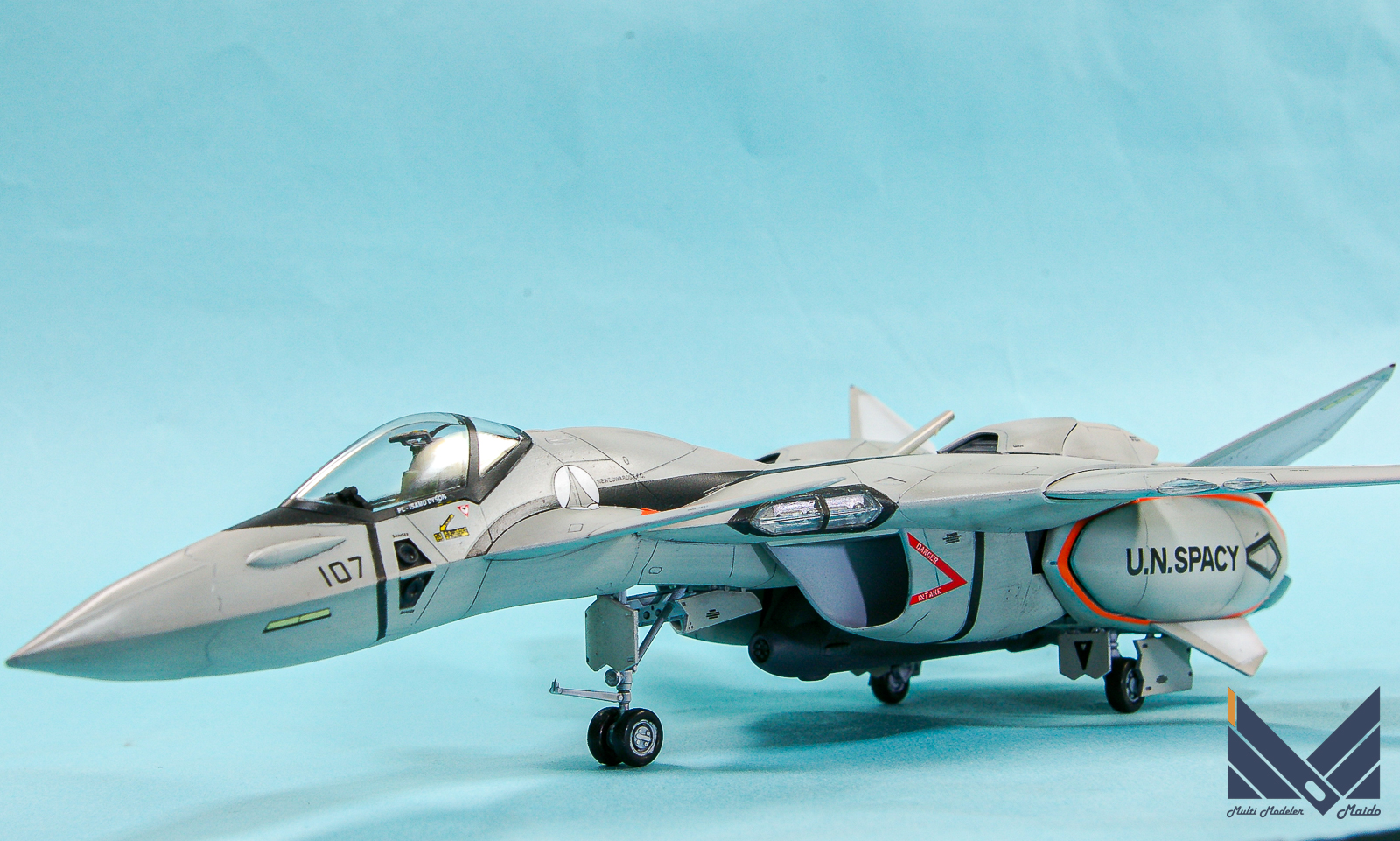 ハセガワ 1/72 VF-11 サンダーボルト 完成品HASEGAWA MACROSS | 模型工房M