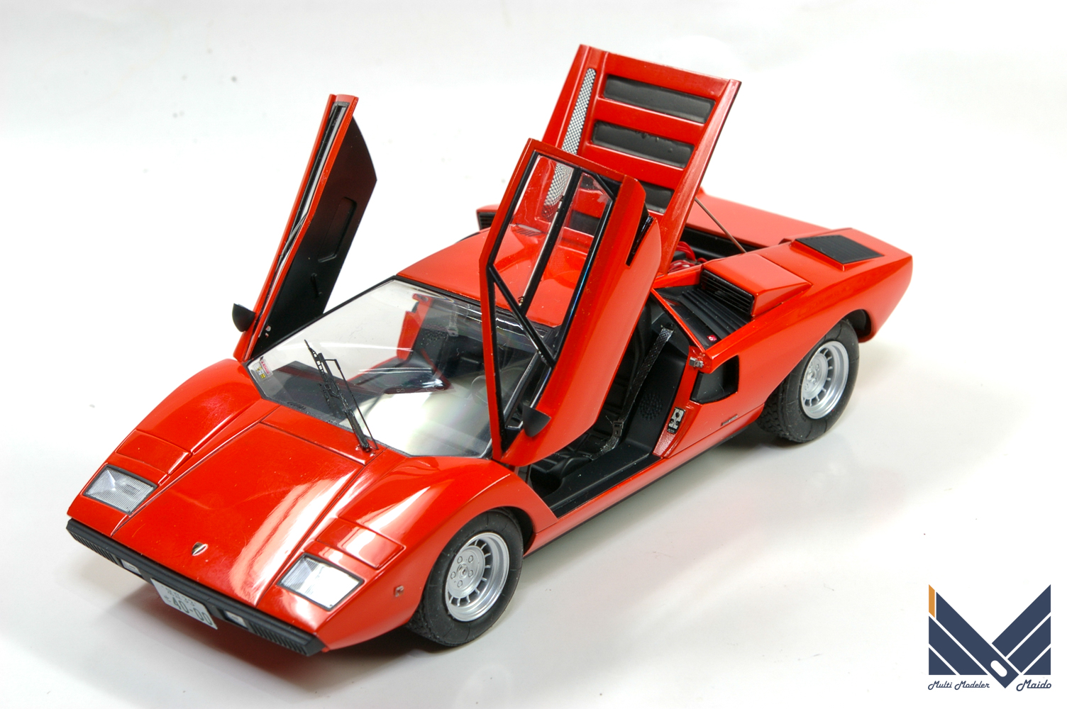 アオシマ 1/24 ランボルギーニ カウンタック LP400 完成品 AOSHIMA