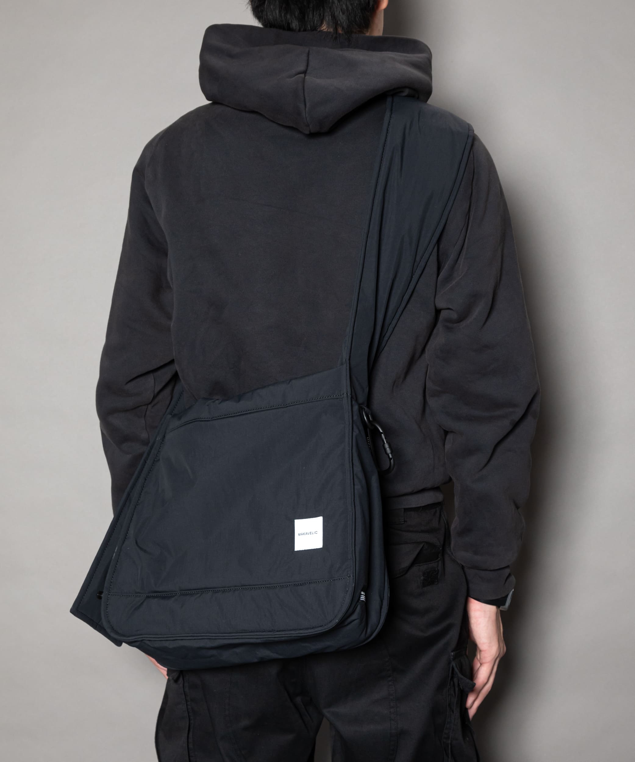 BUZZ UTILITY MESSENGER BAG商品ページ | MAKAVELIC OFFICIAL ONLINE STORE