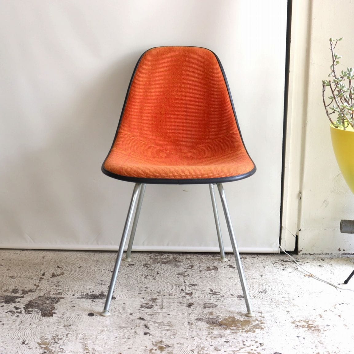 ハーマンミラー社製イームズ サイドシェルチェア(ジラードファブリック