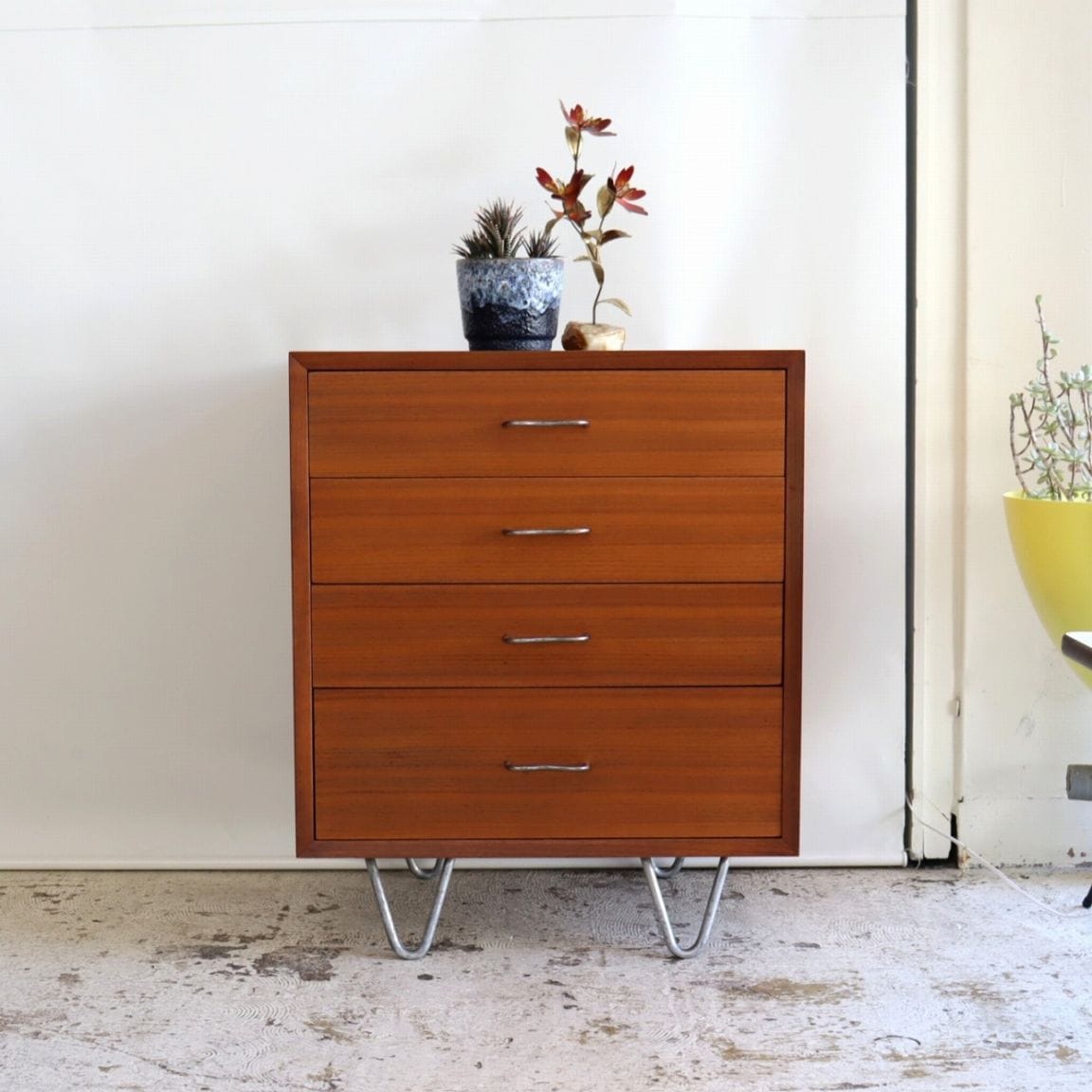 ハーマンミラー製ジョージ・ネルソン ベーシックキャビネットシリーズ