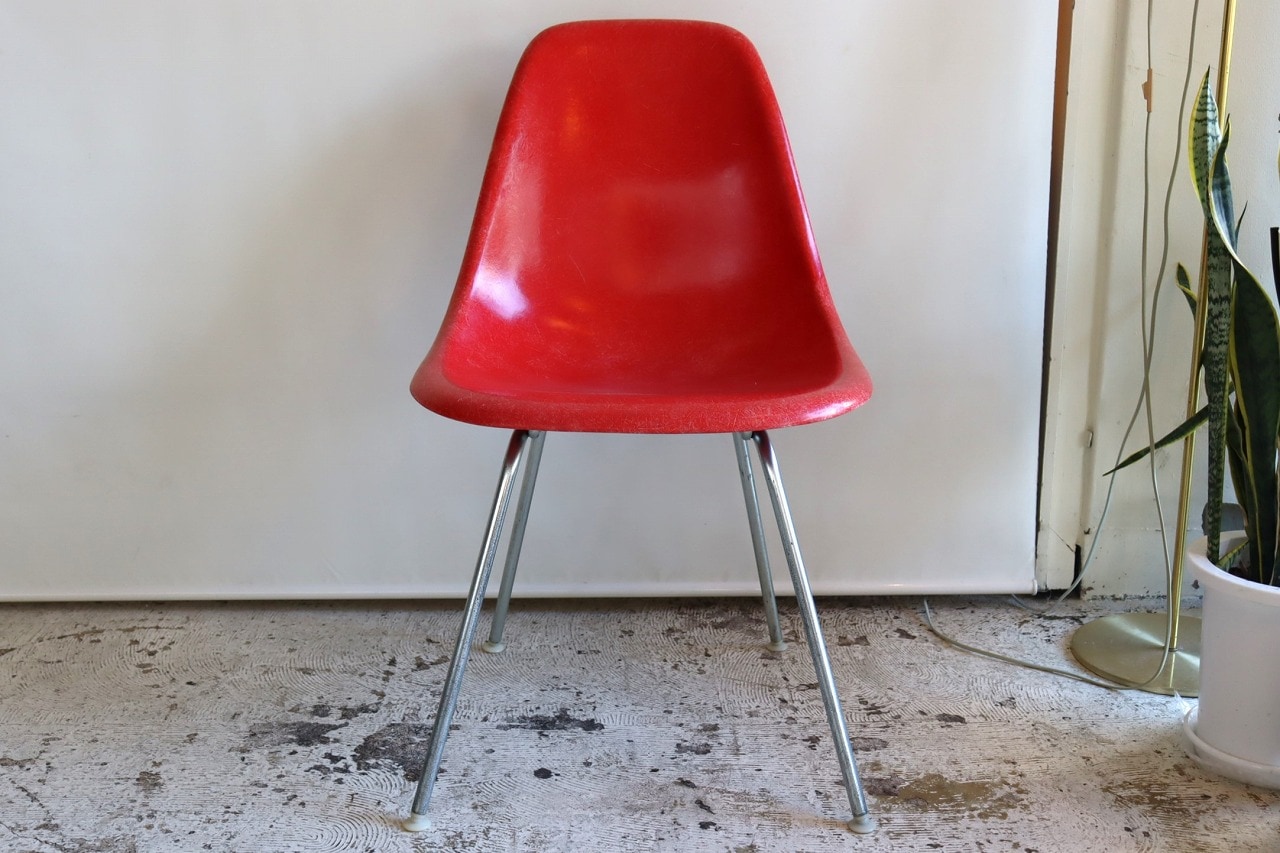ハーマンミラー社製イームズ サイドシェルチェア(レッドFRP