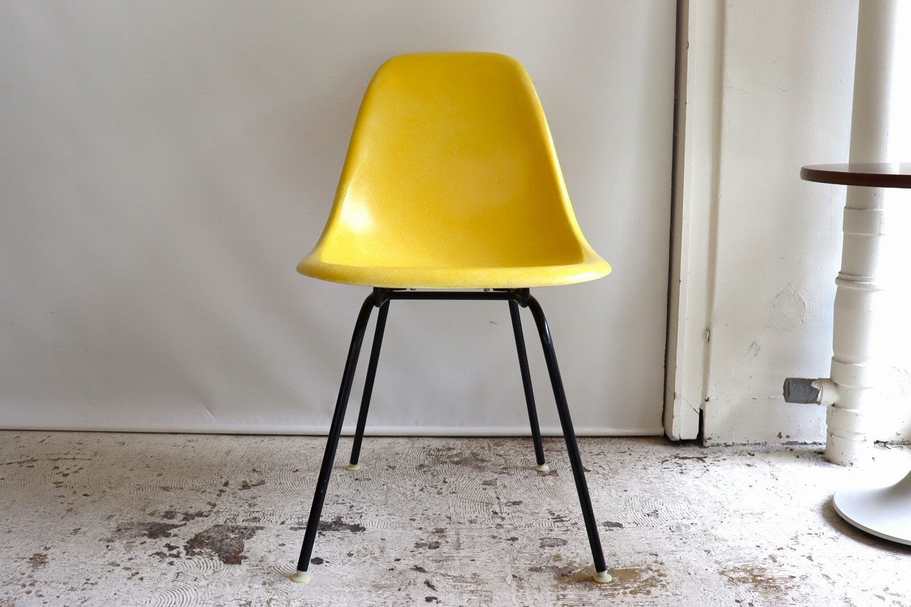 ハーマンミラー社製イームズ サイドシェルチェア(イエローFRP
