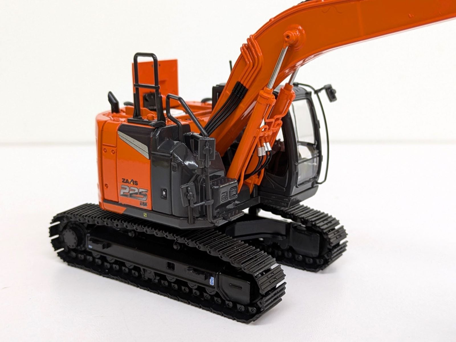 HITACHI ZX225US-7 EXCAVATOR | ショベル | Replica-model.com