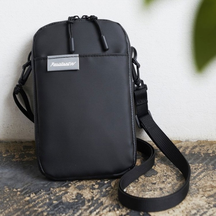 Resistant W 汚れに強い防水スマホショルダーバッグBOOK | 商品
