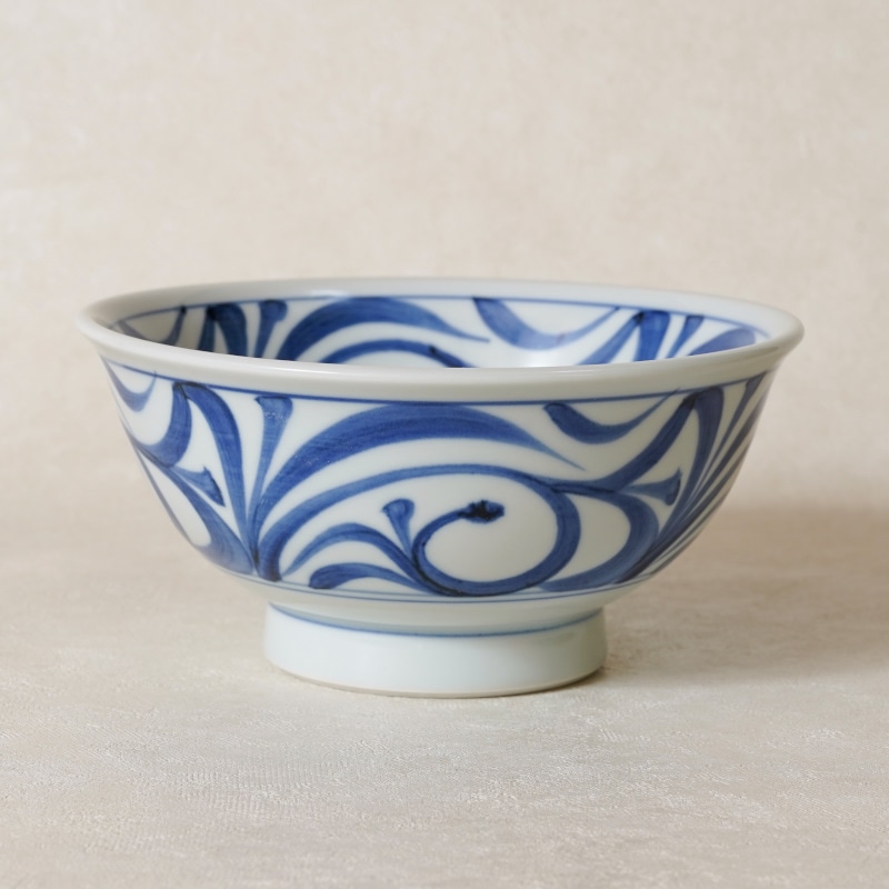 砥部焼 梅山窯】6寸反り丼 内外唐草 | 窯元別,梅山窯 | 砥部焼通販