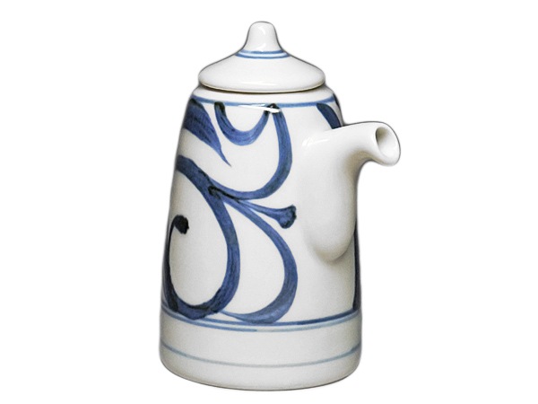 砥部焼・梅山窯・醤油差し（唐草文）【和食器通販e-tobeyaki.com】