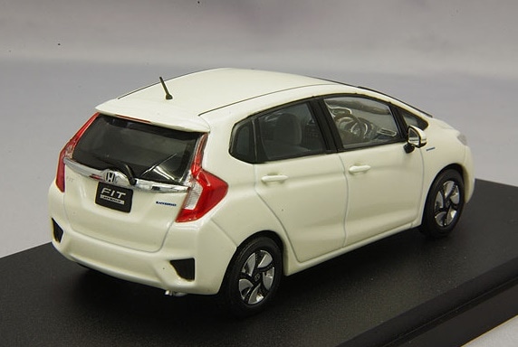 エブロ 1/43 ホンダ フィット3 ハイブリッド プレミアムホワイトパール