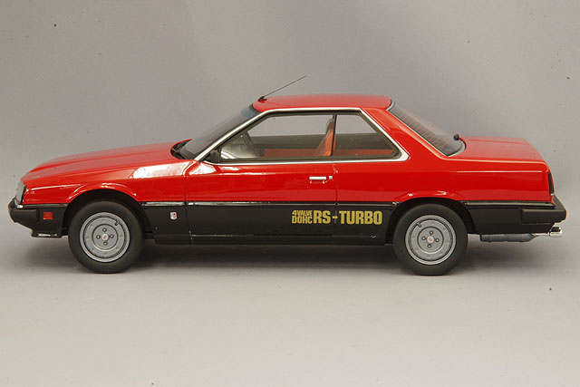 京商 1/18 日産 スカイライン 2000 ターボ RS レッド 【レジン製