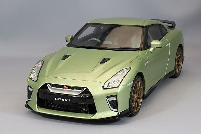 奉仕品 京商 1/18 日産 GT-R プレミアムエディション T-Spec