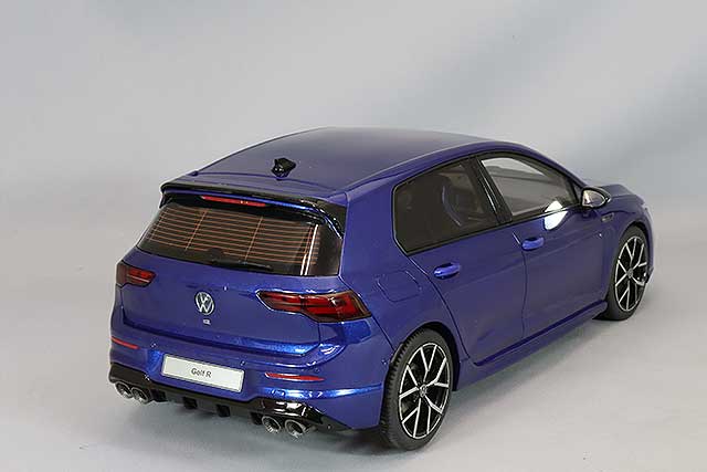 オットー 1/18 フォルクスワーゲン ゴルフ VIII R 2021 ブルー