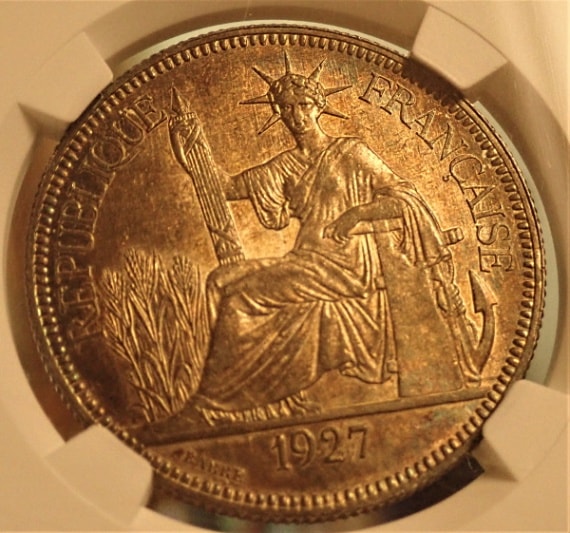 フランス領インドシナで1927年に発行された貿易銀ピアストル