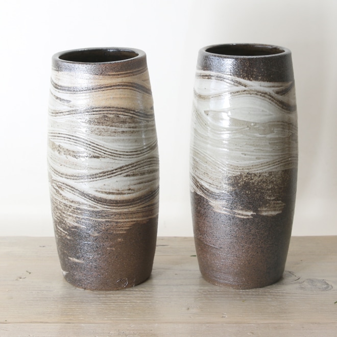 益子焼｜【益子焼】 対の花器 炭化焼無地 花入れ 丸筒花瓶 白クシ目